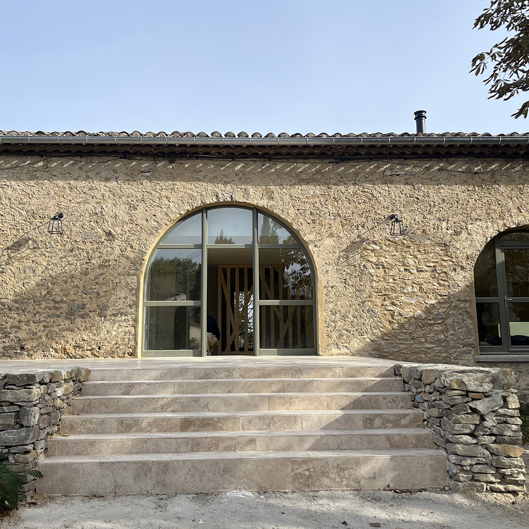 Terrasse en travertin