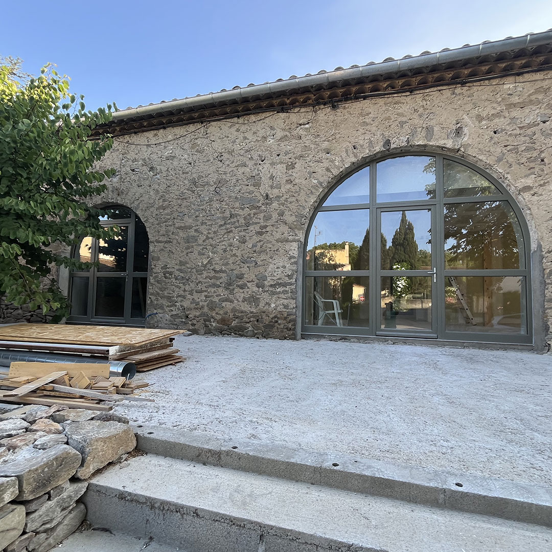 Terrasse avant pose du travertin