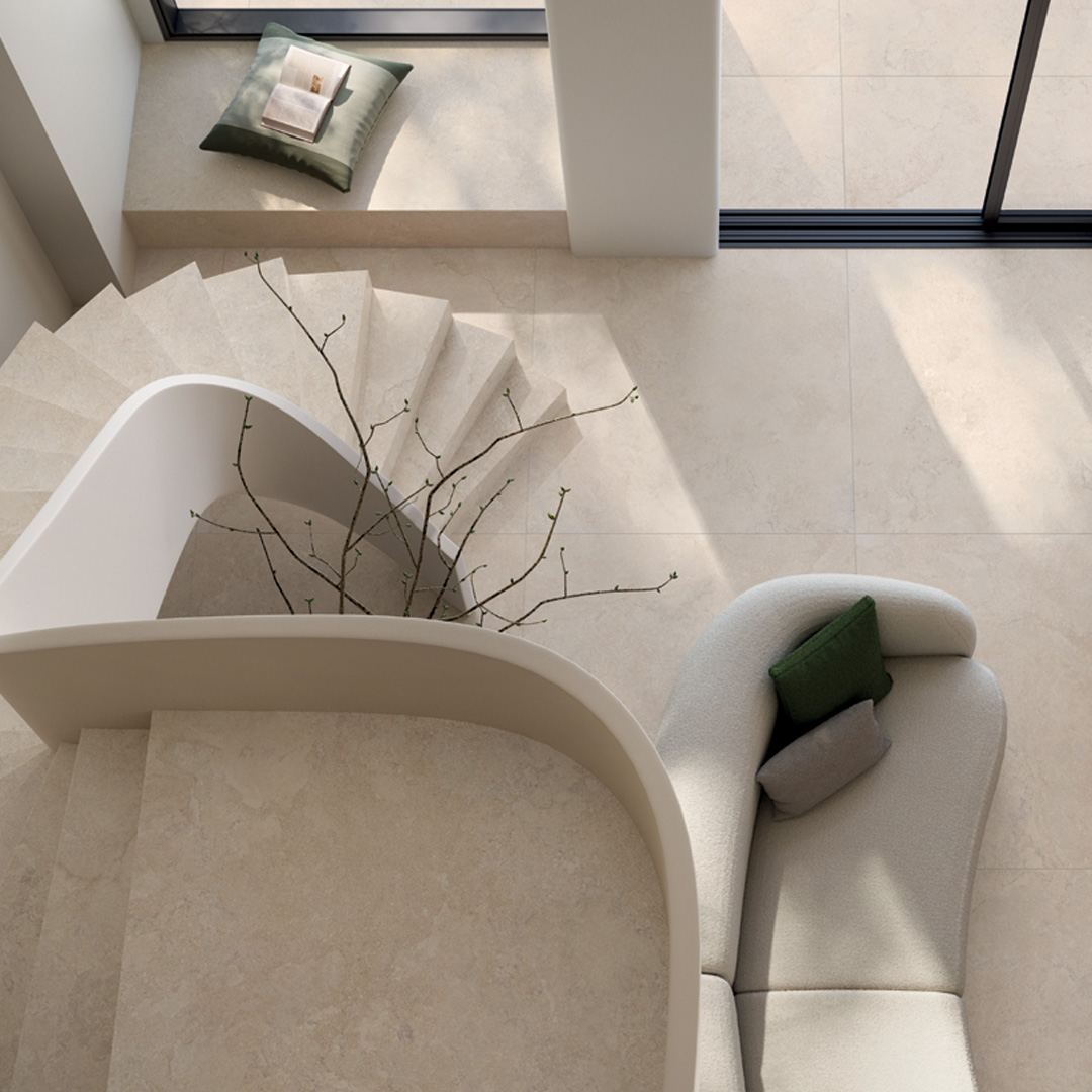 Escalier et sol en travertin